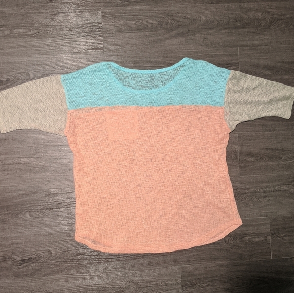 VOLL Top - Picture 3 of 3